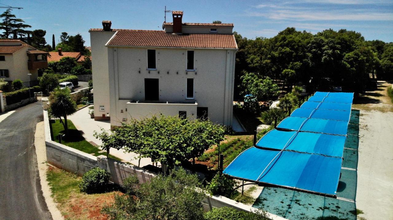 Predivan Novouredeni Apartman U Blizini Mora Banjole Buitenkant foto
