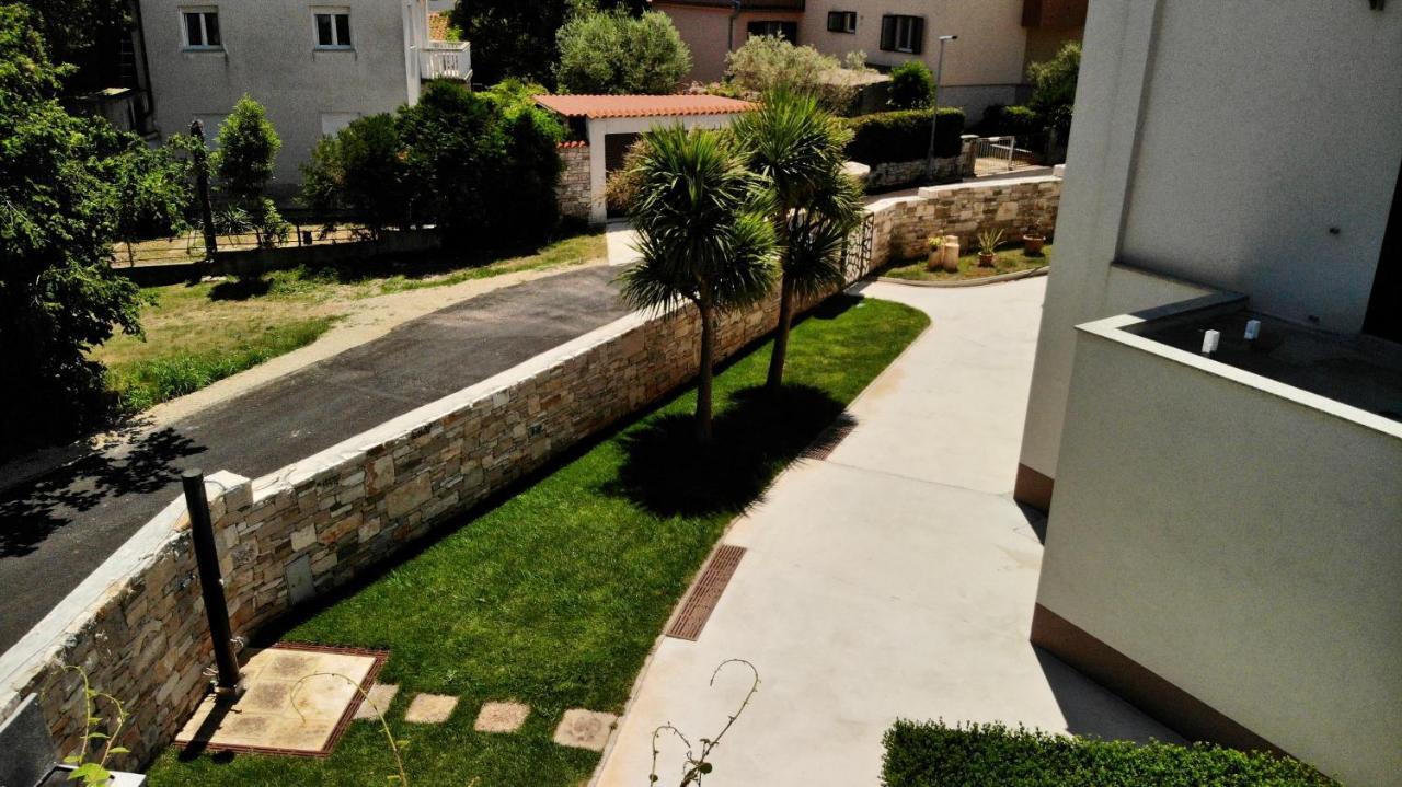 Predivan Novouredeni Apartman U Blizini Mora Banjole Buitenkant foto